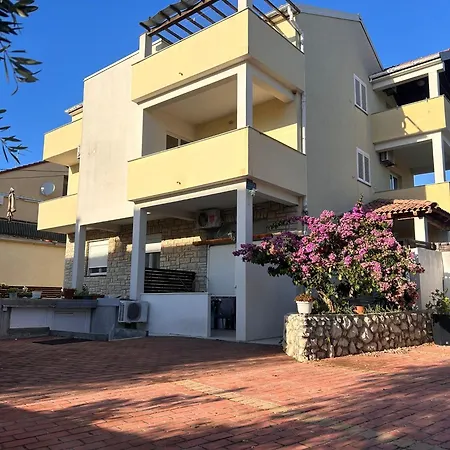 Apartman Jelena 3 Biograd Na Moru