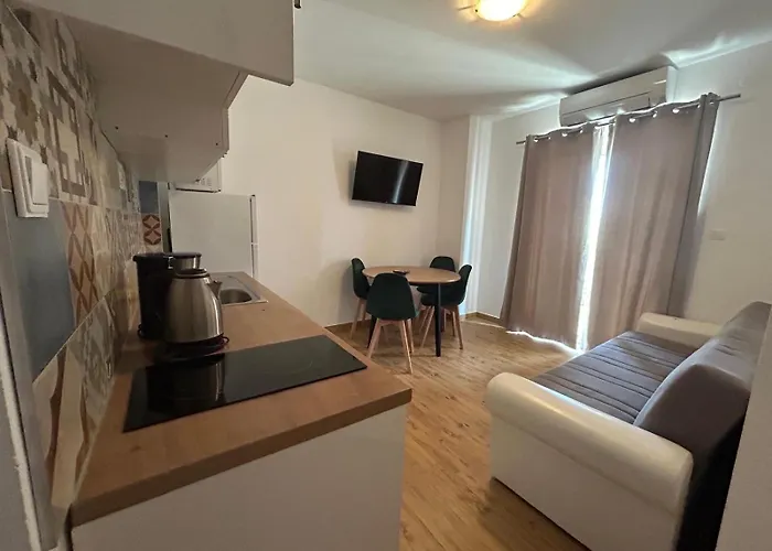 Jelena 3 Biograd Na Moru