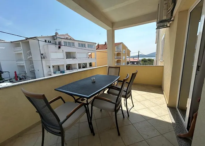 Jelena 3 Apartman Biograd Na Moru