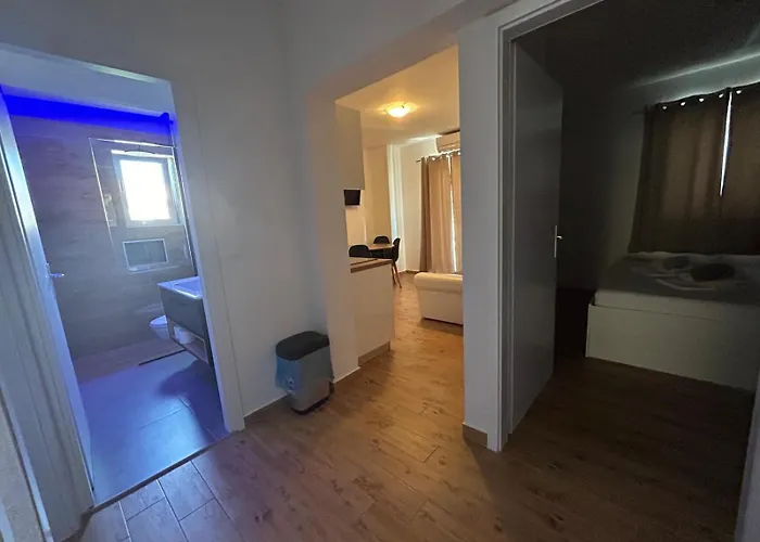 Jelena 3 Biograd Na Moru